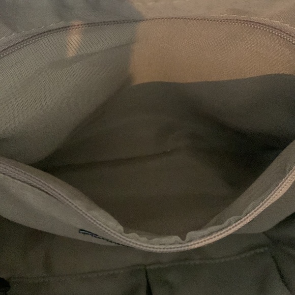 Kenneth Cole Reaction Vegan Leather Purse - Picture 8 of 10